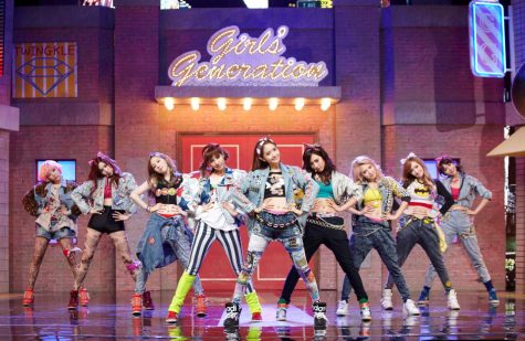 Girls Generation dancing to their song I Got A Boy.