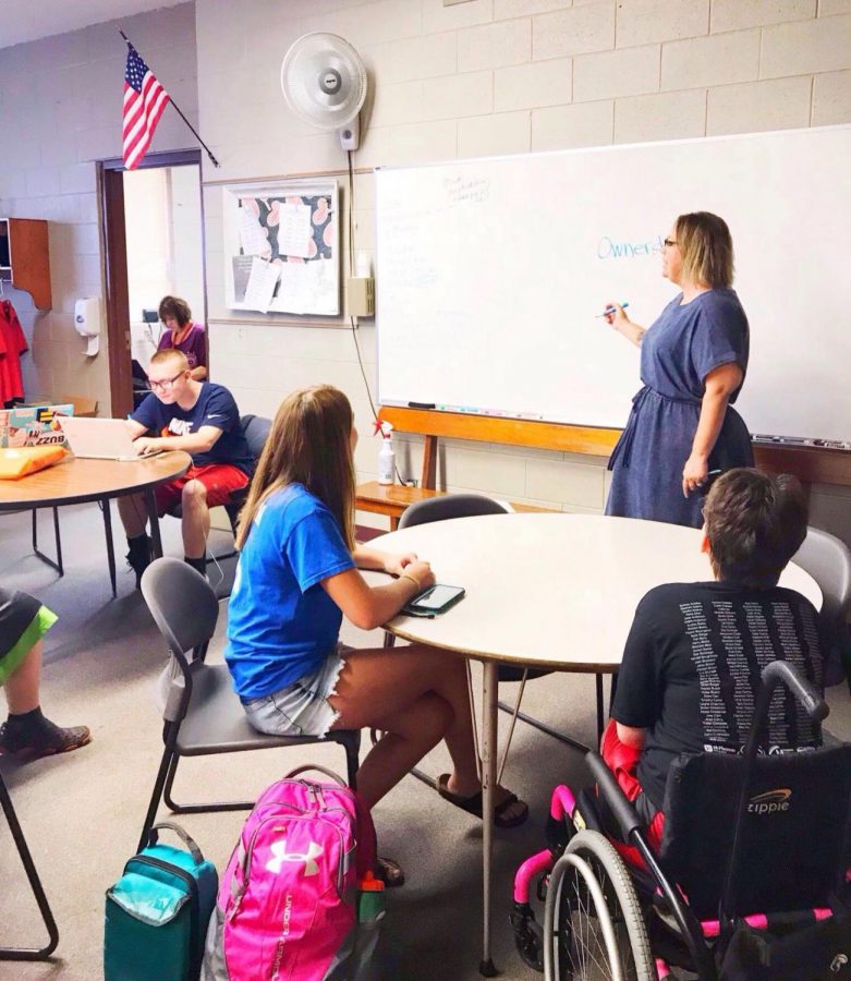 Belinda Odell teaching her Special Ed class.