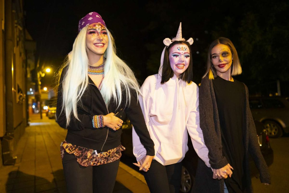 teenagers+going+trick+or+treating.+credit+verywell+family+