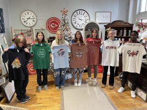  Students in Reichenbergers making t shirts at the She Shed.