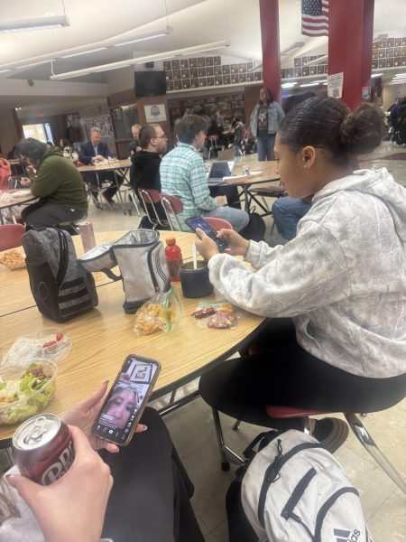 Should phones be banned next year?